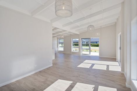 Photo of property in 8 Ngaroma Crescent, Whitianga, 3510