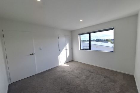 Photo of property in 70c Stanley Road, Glenfield, Auckland, 0629