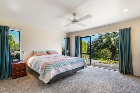 Photo of property in 33 Needham Road, Paerata, Drury, 2578