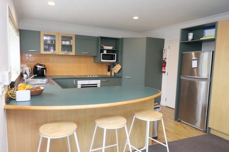 Photo of property in 11 Crown Hill, Paraparaumu, 5032