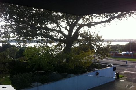 Photo of property in 1a Norwood Road, Bayswater, Auckland, 0622