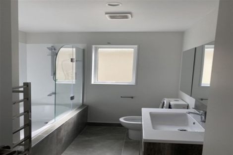 Photo of property in 24 Warbler Crescent, Papakura, 2110