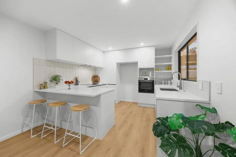 Photo of property in 1b Mamuku Drive, Massey, Auckland, 0614