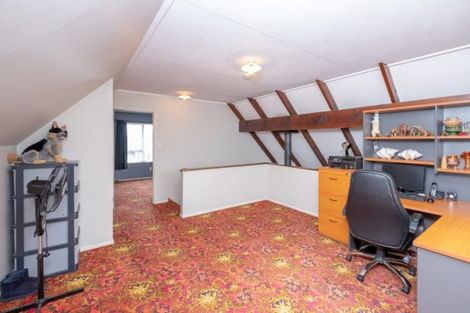 Photo of property in 28 Castle Street, Eltham, 4322