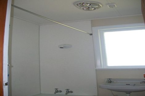 Photo of property in 37 Lambeth Crescent, Redwood, Christchurch, 8051