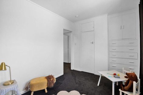 Photo of property in 20 Stuart Place, Blagdon, New Plymouth, 4310