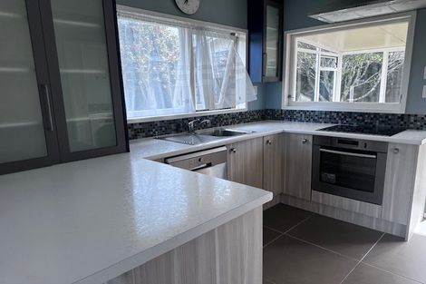Photo of property in 28b Pegler Drive, Howick, Auckland, 2014