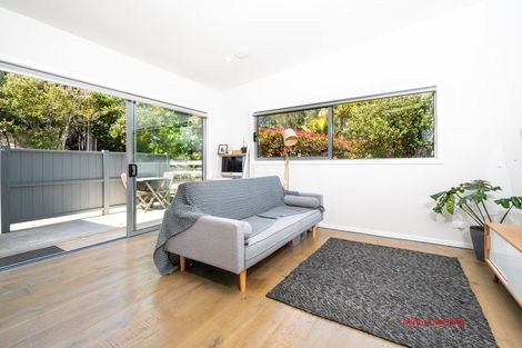 Photo of property in 24a Cambridge Road, Riverhead, 0820