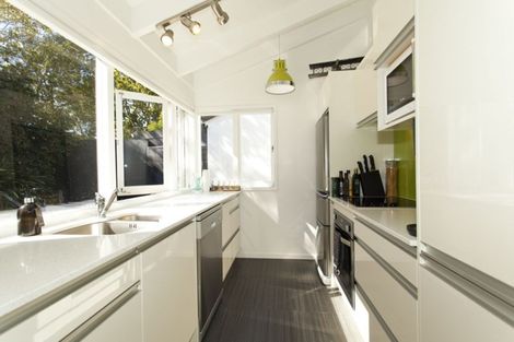 Photo of property in 1/31 James Evans Drive, Northcote, Auckland, 0627
