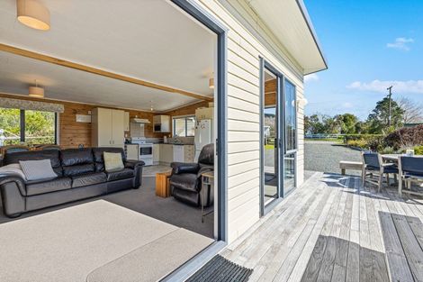 Photo of property in 21 Bathgate Road, Pakiri, Wellsford, 0972