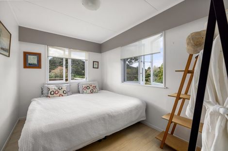 Photo of property in 13 Long Beach Road, Russell, 0202