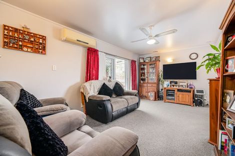 Photo of property in 204 Solar Road, Glen Eden, Auckland, 0602
