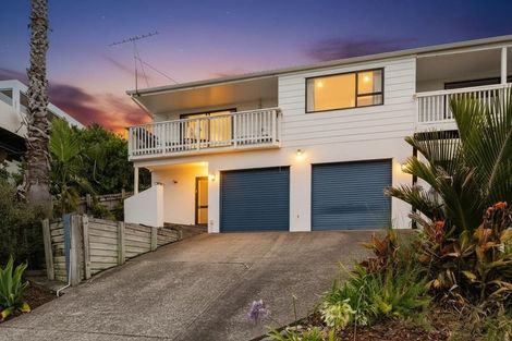 Photo of property in 17 Merehai Place, Snells Beach, 0920