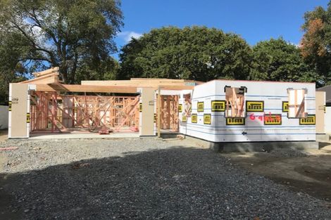 Photo of property in 11 Grand Oaks Drive, Awapuni, Palmerston North, 4412