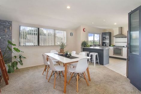 Photo of property in 50 Ridgeway Road, Pukekohe, 2120