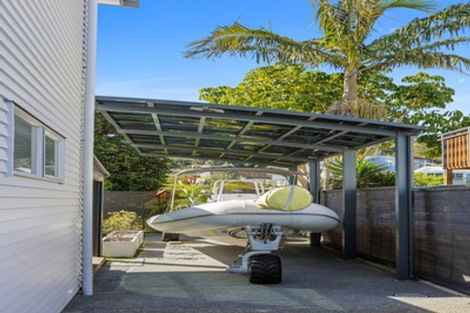 Photo of property in 40a Matakatia Parade, Matakatia, Whangaparaoa, 0930