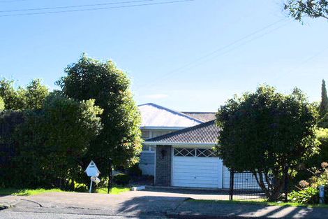 Photo of property in 30 Litten Road, Cockle Bay, Auckland, 2014