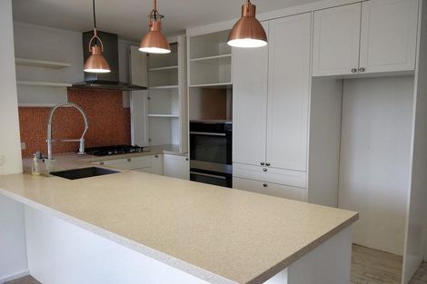 Photo of property in 3/16 Arahoe Road, New Lynn, Auckland, 0600