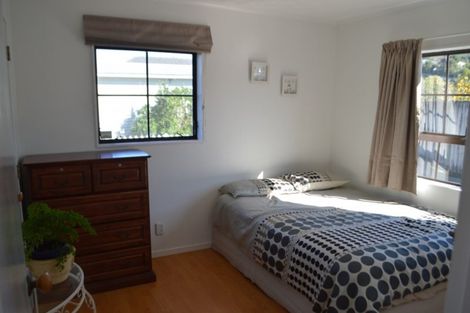Photo of property in 94 Oxford Street, Tawa, Wellington, 5028