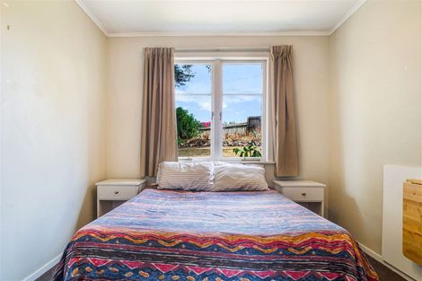 Photo of property in 138 Luckens Road, West Harbour, Auckland, 0618