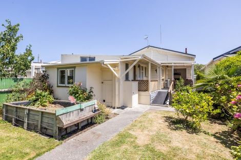 Photo of property in 135 Vigor Brown Street, Napier South, Napier, 4110