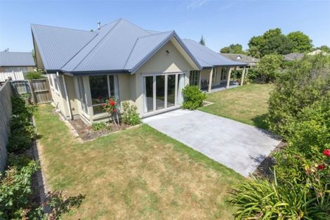 Photo of property in 13 Calvandra Grove, Rangiora, 7400