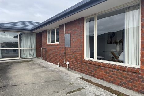 Photo of property in 17 Broadbent Street, Riccarton, Christchurch, 8041