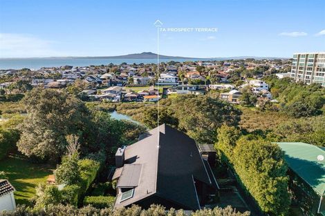 Photo of property in 7a Prospect Terrace, Milford, Auckland, 0620