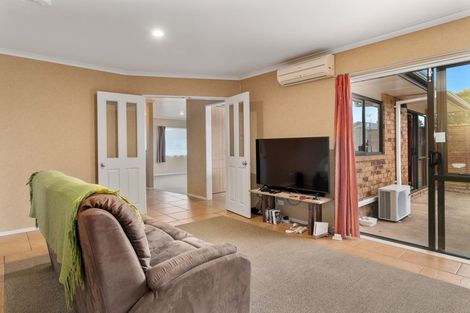 Photo of property in 49 Oteki Park Drive, Welcome Bay, Tauranga, 3112