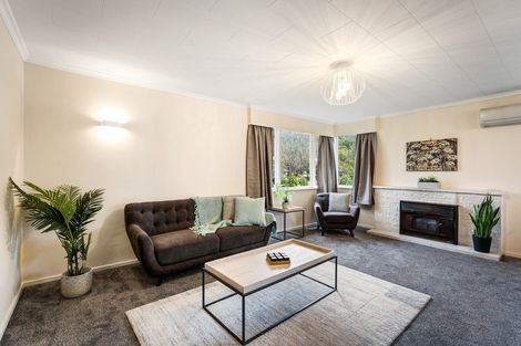 Photo of property in 2 Monterey Place, Totara Park, Upper Hutt, 5018