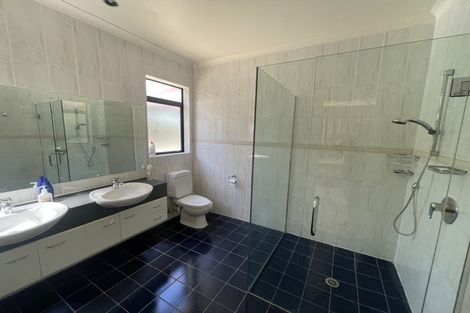 Photo of property in 9 Broadwood Rise, Kumeu, 0892