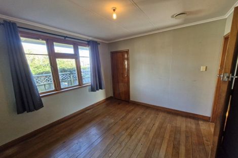 Photo of property in 115 Seaview Road, Westown, New Plymouth, 4310