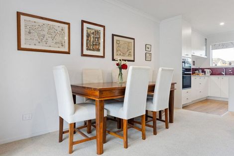Photo of property in 22 Ruge Court, Cambridge, 3434