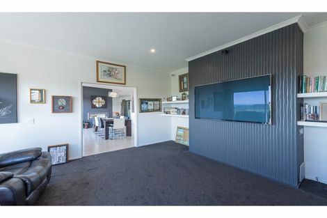 Photo of property in 23 Katania Heights, Brightwater, 7022