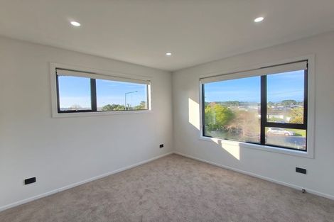 Photo of property in 2/364 Main Road, Huapai, Kumeu, 0810