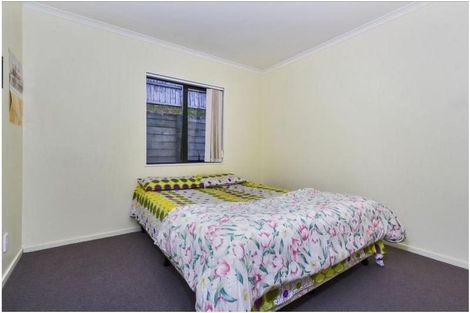 Photo of property in 227 Triangle Road, Massey, Auckland, 0614