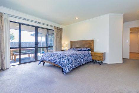 Photo of property in 29 Johnstone Drive, Fitzherbert, Palmerston North, 4410