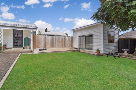 Photo of property in 1/18 Cliff Road, Papakura, 2110