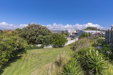 Photo of property in 42 Rodney Avenue, Te Horo Beach, Otaki, 5581