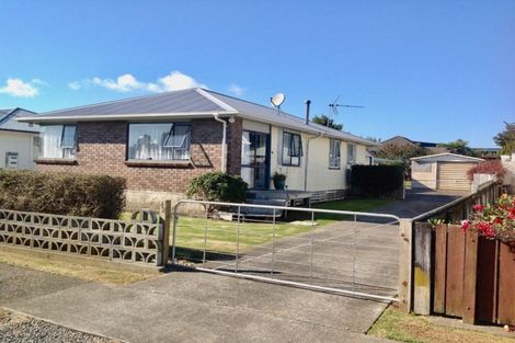 Photo of property in 42 Richmond Street, Waitara, 4320