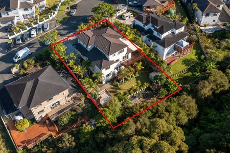 Photo of property in 5 Bintulu Place, Fairview Heights, Auckland, 0632