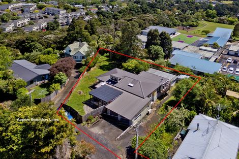 Photo of property in 130 Verran Road, Birkdale, Auckland, 0626