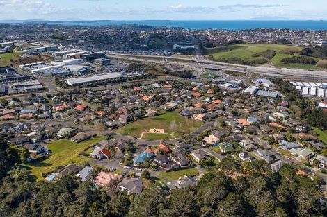 Photo of property in 13 Pigeonwood Lane, Albany, Auckland, 0632