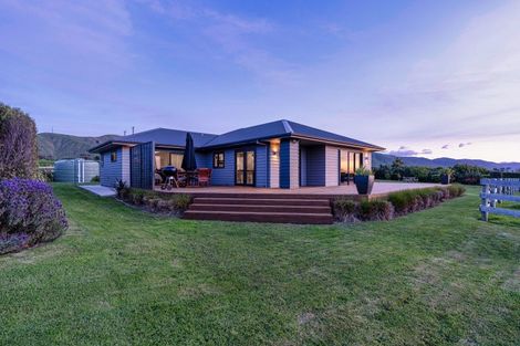 Photo of property in 67 Albert Road, Tokomaru, Palmerston North, 4474