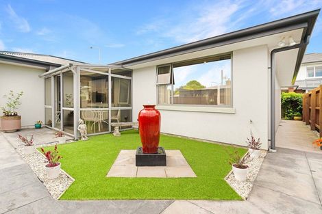 Photo of property in 1/61 Colombo Street, Cashmere, Christchurch, 8022