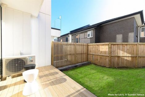 Photo of property in 4/11 Scanlen Terrace, Kelston, Auckland, 0602