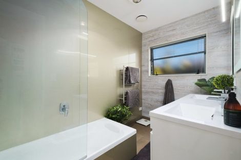 Photo of property in 9 Crawford Place, Lake Hayes, Queenstown, 9304