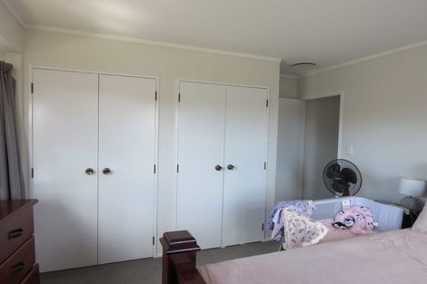 Photo of property in 6 Skybird Place, Glen Eden, Auckland, 0602