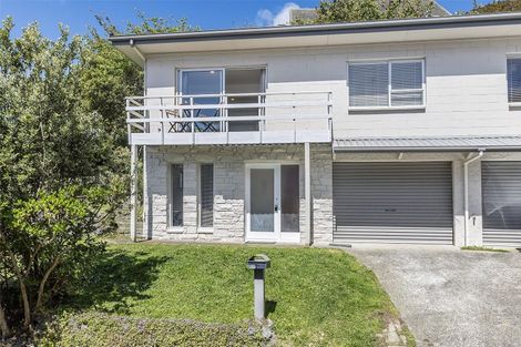 Photo of property in 1a Sandhurst Way, Crofton Downs, Wellington, 6035