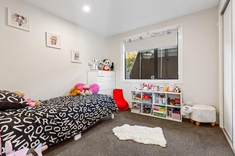 Photo of property in 13 Vogwill Road, Kumeu, 0810